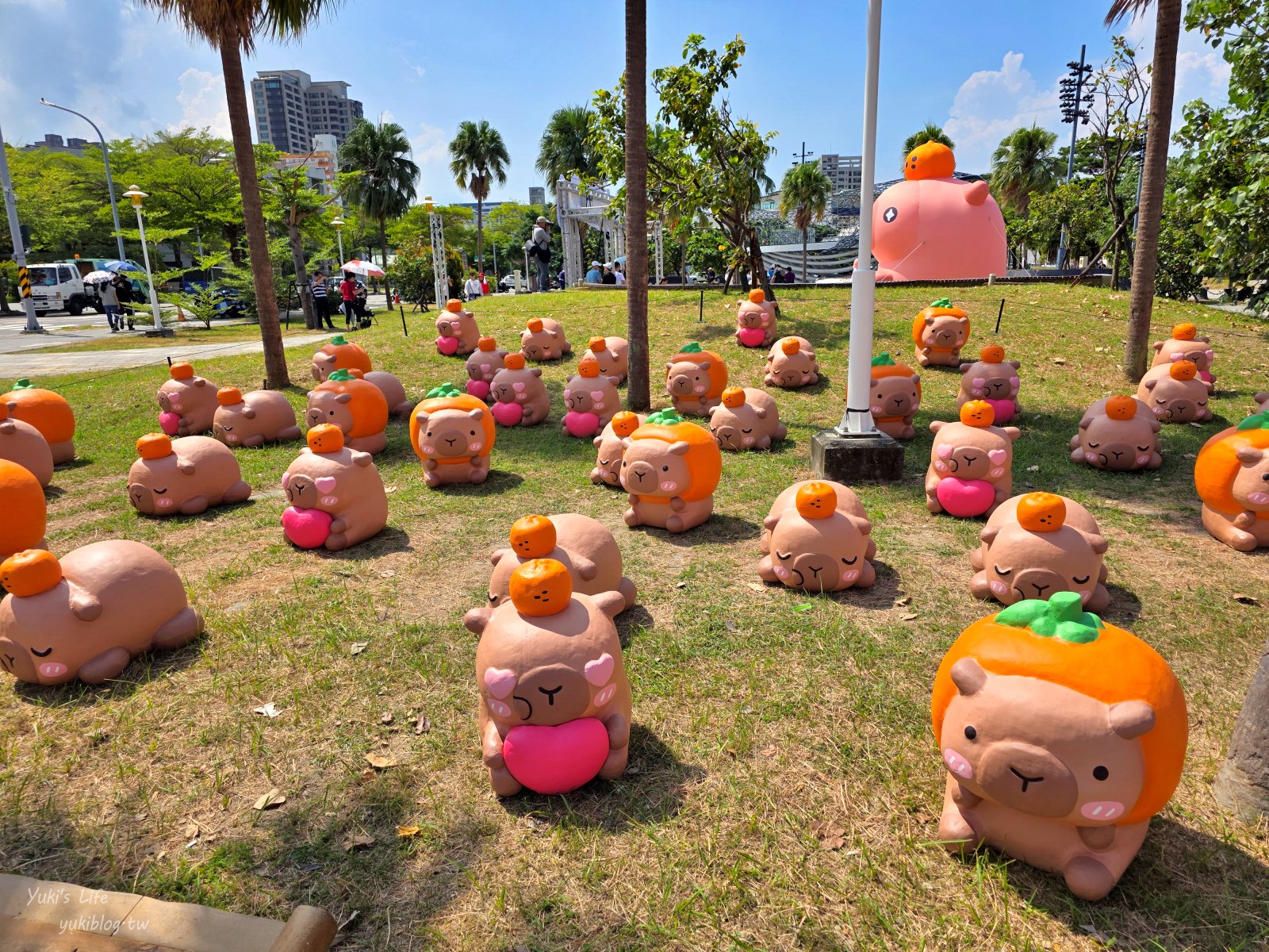 20250915160218_0_2f38a3 巨大水豚來台南！卡比胖拉出沒，9/13-10/19在安平漁人碼頭