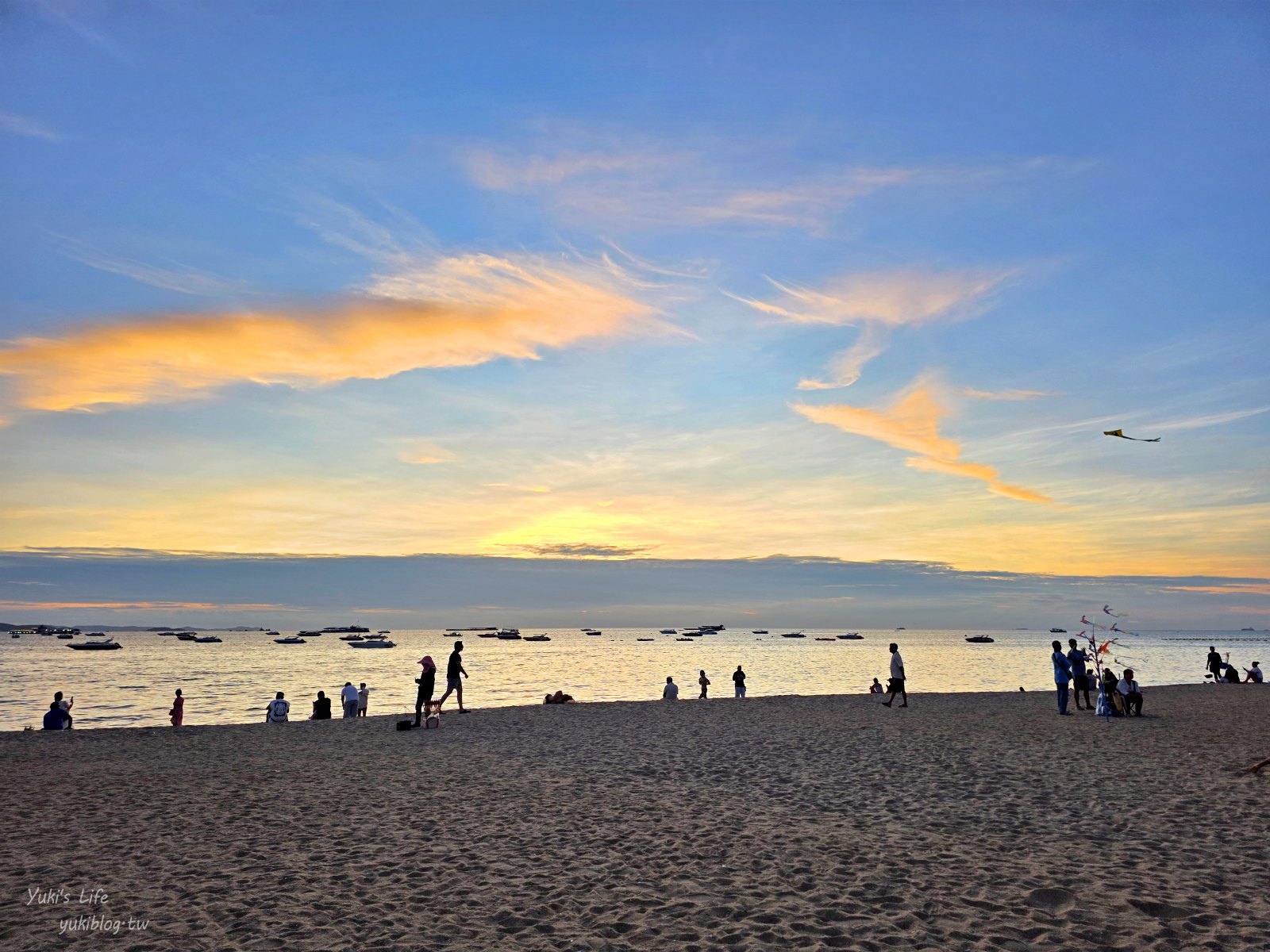 20251009162956_0_04d779 芭達雅必訪海灘路,這樣玩最浪漫!沙灘夕陽、晚餐、散步一次滿足
