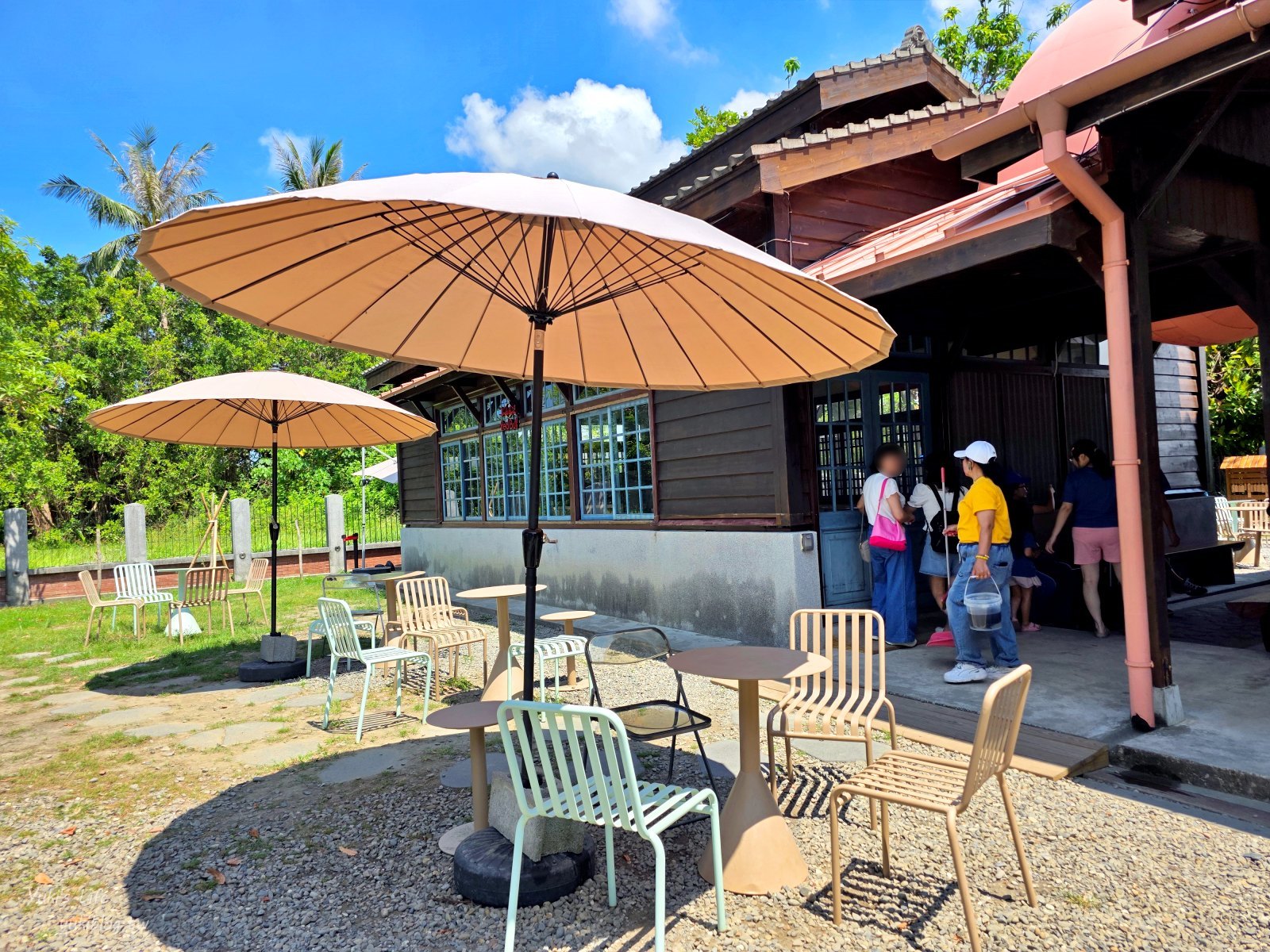 20251016221444_0_294b24 【台南安平約會/親子必玩】安平出張所:免費逛日式老宅,超萌水豚君互動!DIY生日鹽御守禮物