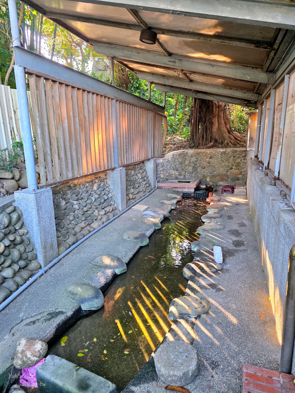 20251023112437_0_793d45 【桃園八德秘境】霄裡一日遊:百年客庄尋寶!霄裡大池、湧泉浣衣池、客家辦桌,高CP值必玩行程!