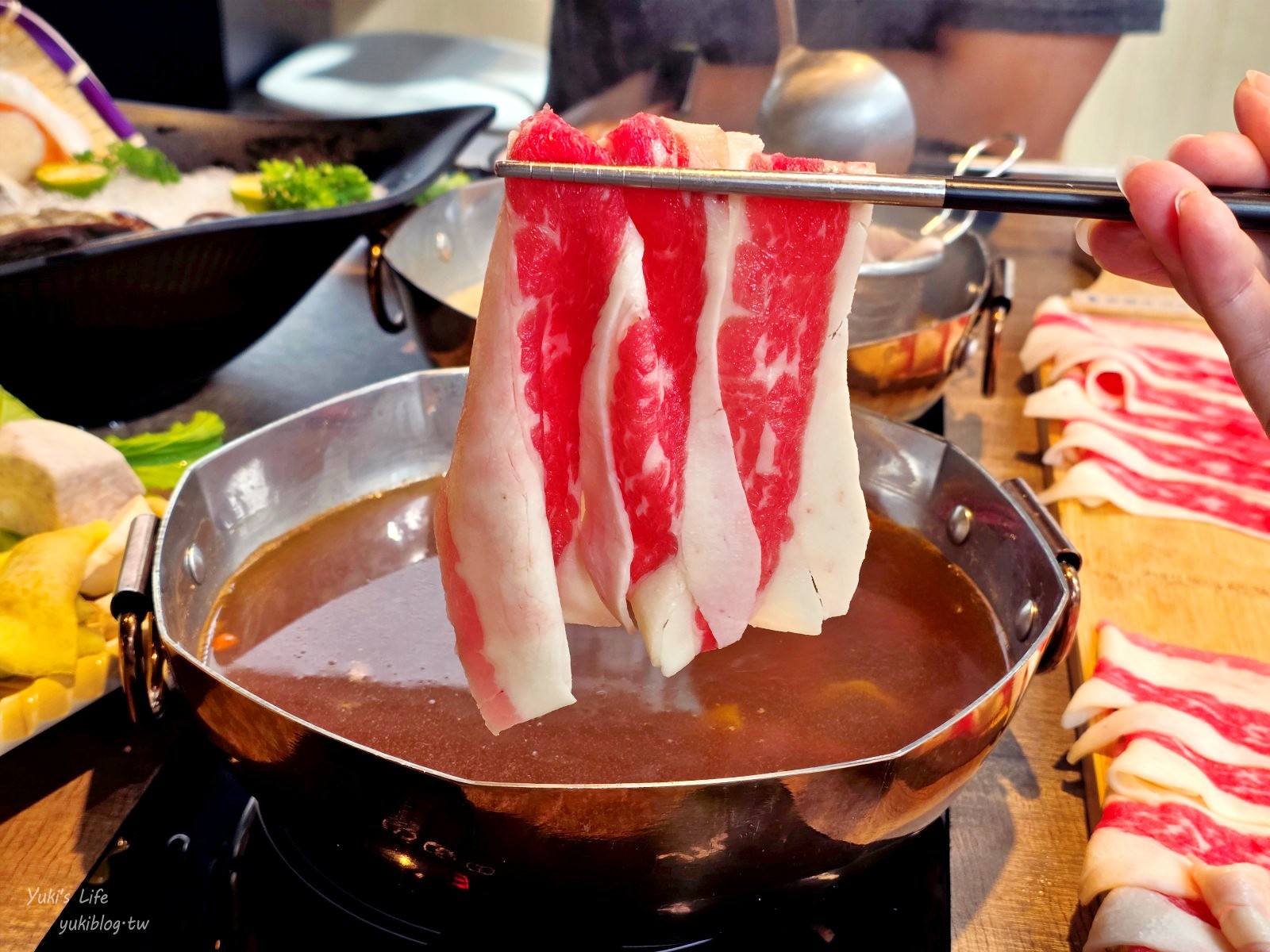 20251209093514_0_3c22f1 新莊必吃火鍋【荿蒔 敘鍋物】小農時蔬×繽紛蔬果彩虹麵吃到飽！親子友善送兒童餐(新莊佳瑪店)
