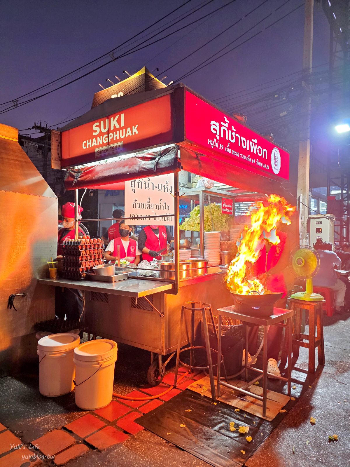 20260126174008_0_d43fd9 【清邁古城】北門夜市 Chang Phuak Market，每天都有開！美食控超愛鳳飛飛豬腳飯、泰式炒壽喜燒、銷魂香蕉煎餅