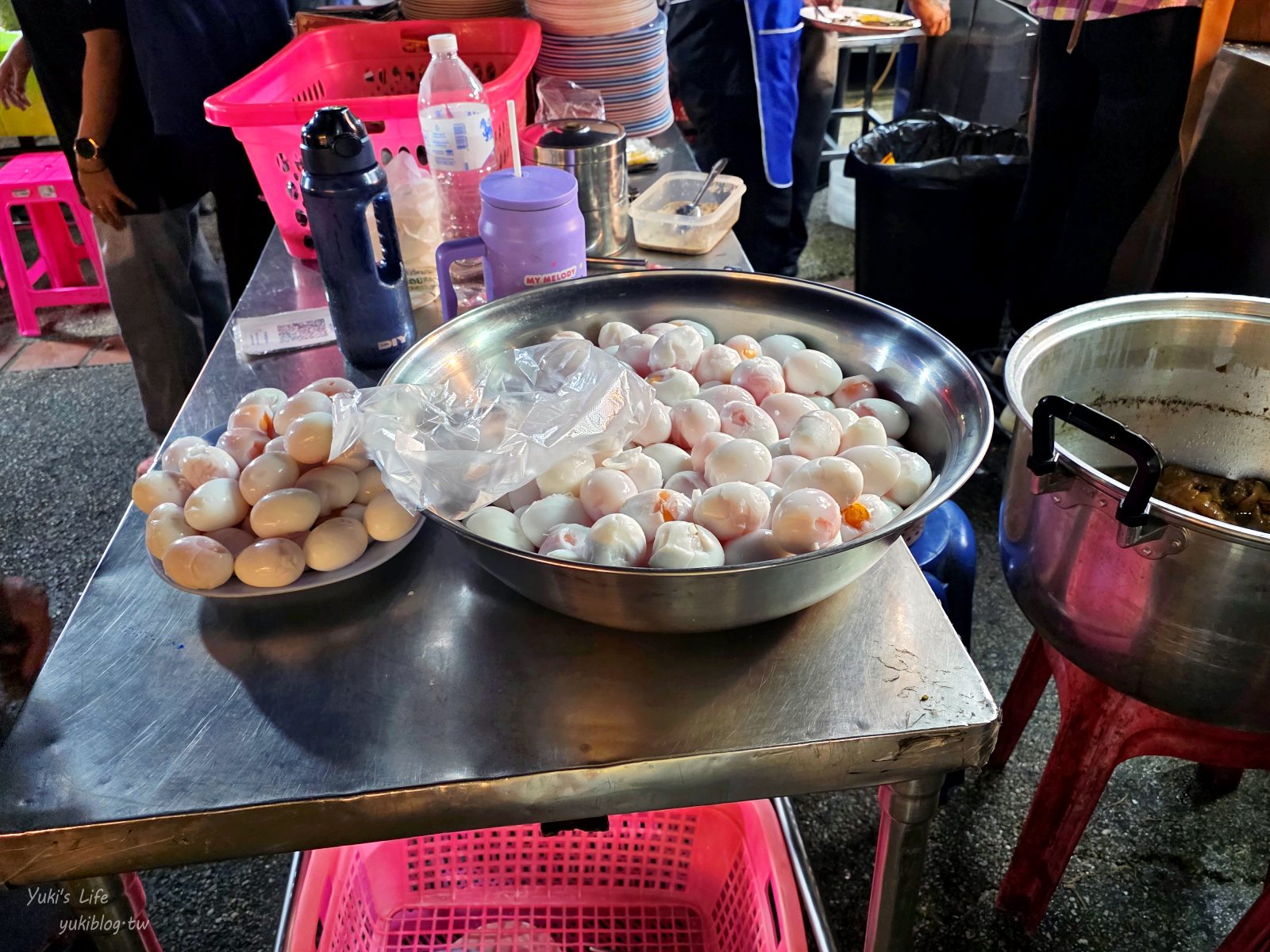 20260126174014_0_e33a59 【清邁古城】北門夜市 Chang Phuak Market，每天都有開！美食控超愛鳳飛飛豬腳飯、泰式炒壽喜燒、銷魂香蕉煎餅