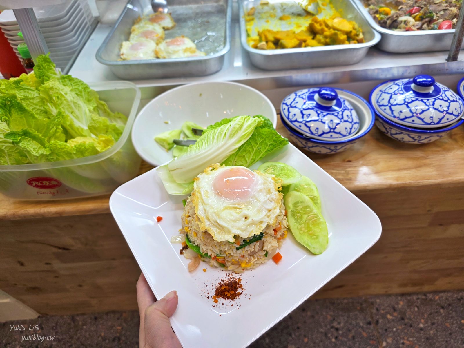 20260126184800_0_ae9a77 【清邁百年市場】瓦洛洛市場：銅板價美食、超值伴手禮，挖寶天堂！