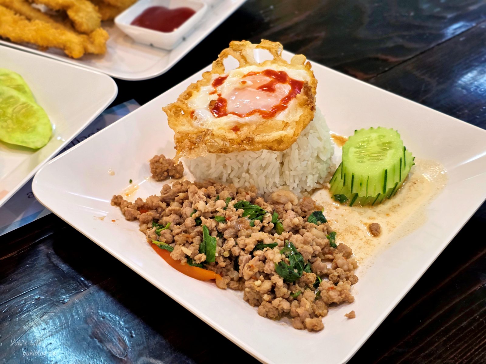 20260126184805_0_08826e 【清邁百年市場】瓦洛洛市場：銅板價美食、超值伴手禮，挖寶天堂！