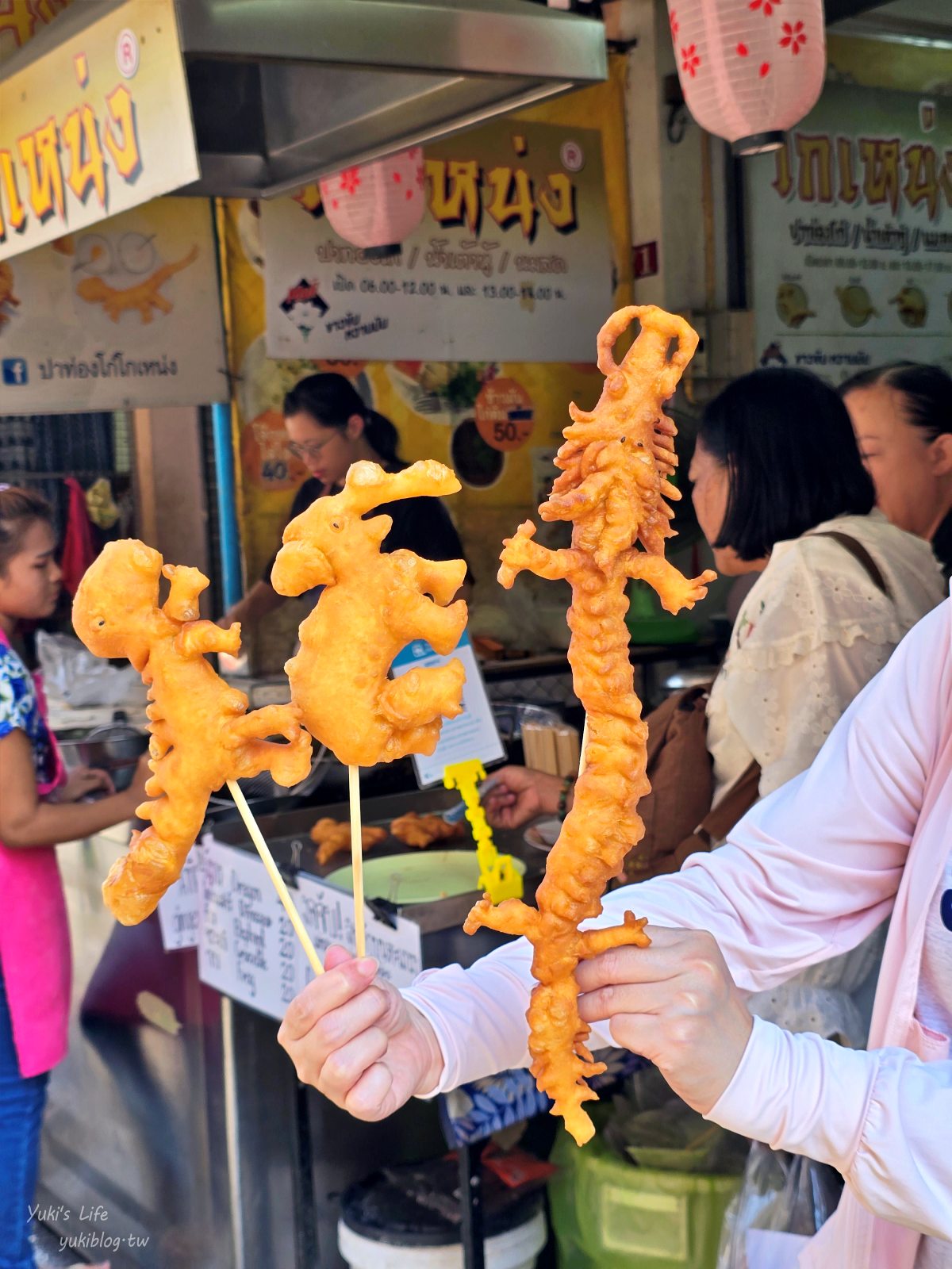 20260126184859_0_2fadd4 【清邁百年市場】瓦洛洛市場：銅板價美食、超值伴手禮，挖寶天堂！