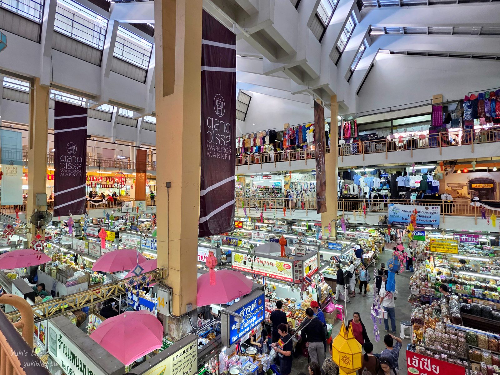 20260126185624_0_cf19b5 【清邁百年市場】瓦洛洛市場：銅板價美食、超值伴手禮，挖寶天堂！