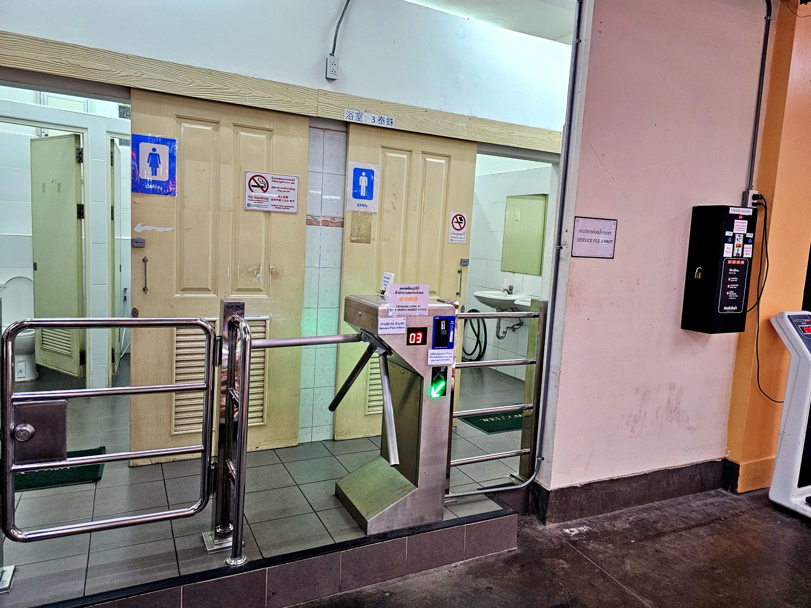 20260126190033_0_01342d 【清邁百年市場】瓦洛洛市場：銅板價美食、超值伴手禮，挖寶天堂！