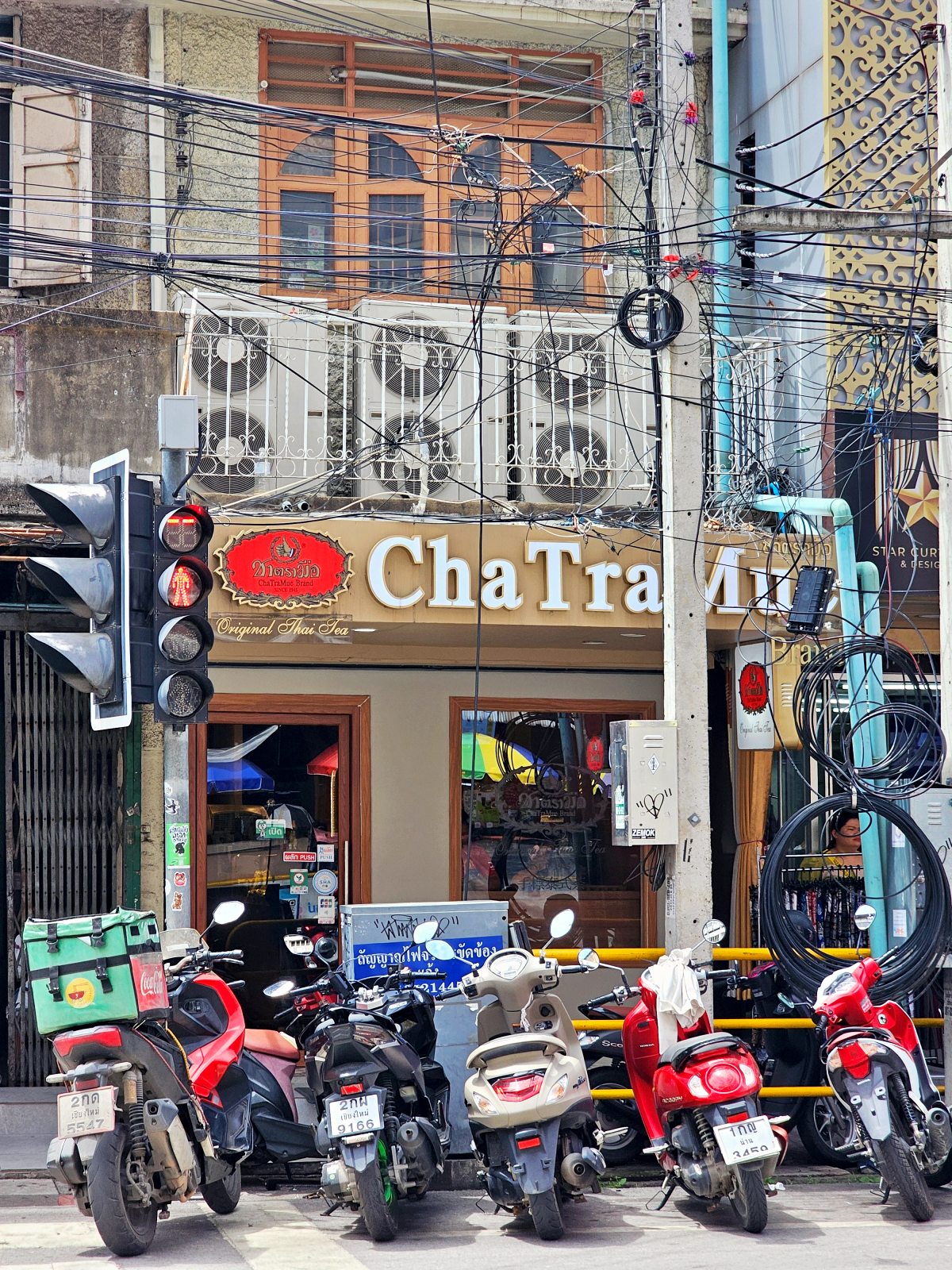 20260126190050_0_3f2734 【清邁百年市場】瓦洛洛市場：銅板價美食、超值伴手禮，挖寶天堂！