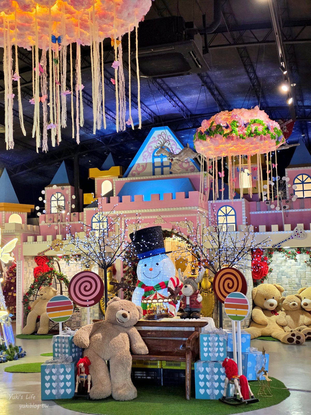 20260302130436_0_345d7e 【台中后里】約客厚禮築夢手創館：驚艷再訪！全新粉紅草皮頑皮豹、女神階梯、翼手龍直升機溜滑梯，進入童話國度！