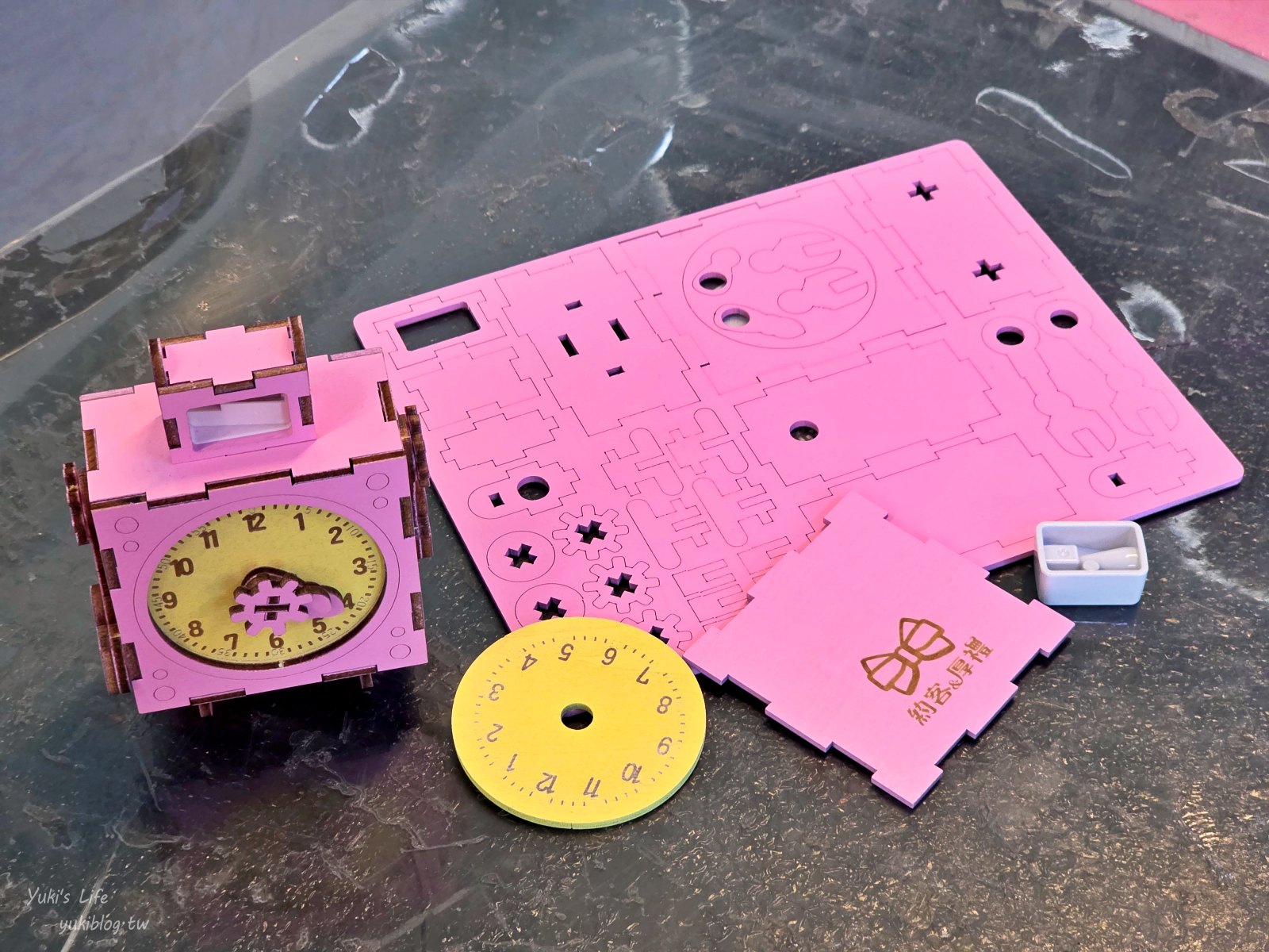 20260302131414_0_11f310 【台中后里】約客厚禮築夢手創館：驚艷再訪！全新粉紅草皮頑皮豹、女神階梯、翼手龍直升機溜滑梯，進入童話國度！