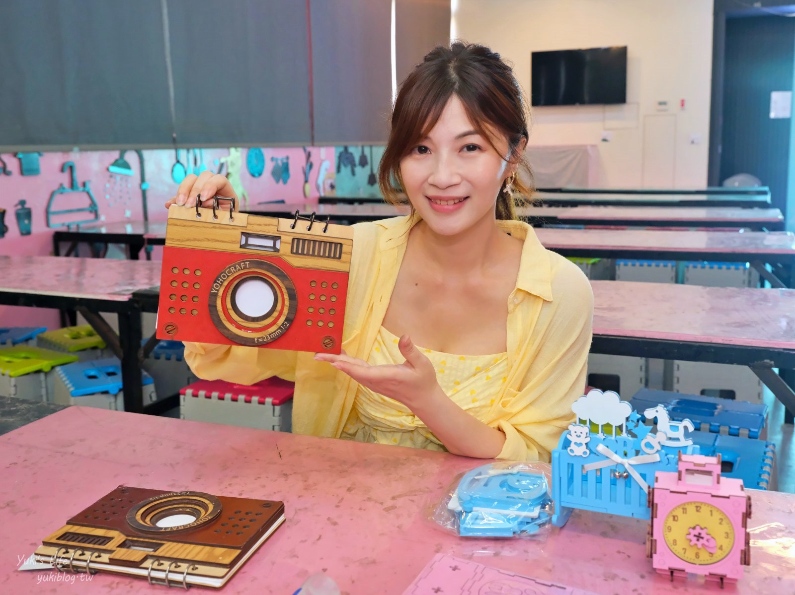 20260302131425_0_ecc4b1 【台中后里】約客厚禮築夢手創館：驚艷再訪！全新粉紅草皮頑皮豹、女神階梯、翼手龍直升機溜滑梯，進入童話國度！