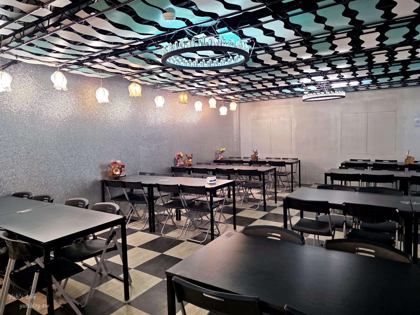 20260302132205_0_420efb 【台中后里】約客厚禮築夢手創館：驚艷再訪！全新粉紅草皮頑皮豹、女神階梯、翼手龍直升機溜滑梯，進入童話國度！