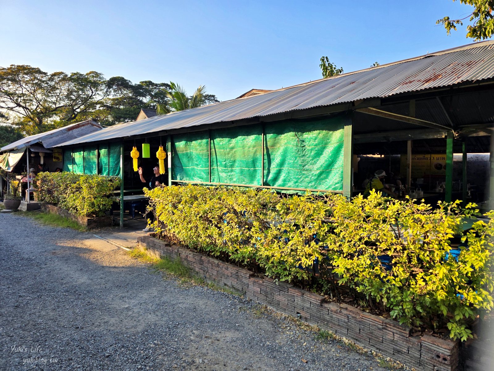 20260313142843_0_c17b8b 【清邁必吃美食】3元船麵「Kuaytiaw 3 Baht」CP值爆表！挑戰堆疊高塔的冒險，打卡必訪！