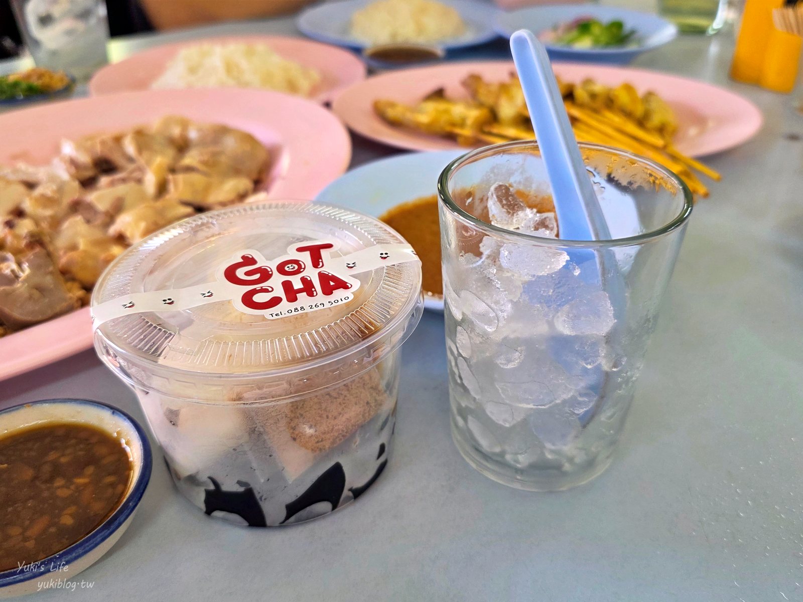 20260313151010_0_fa5143 清邁古城區美食｜發清海南雞飯(Kiat Ocha)：在地人也愛！懷舊氛圍品嚐道地泰式小吃