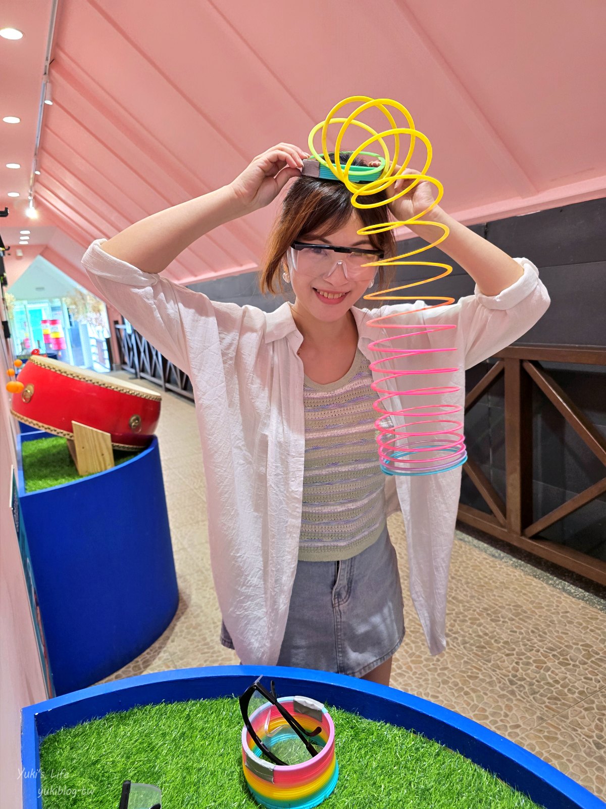 20260521184559_0_8f5af3 宜蘭雨天冷氣景點「頭等倉」真人打地鼠、頭頂鐵鍋過電流棒,荒唐爆笑程度爆表!
