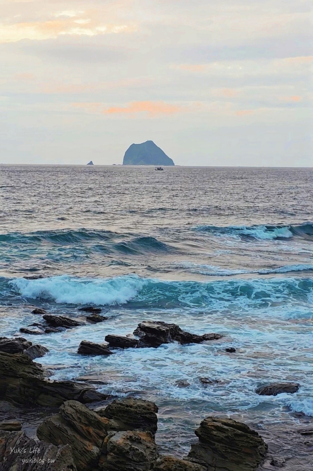 20261018171652_0_56cc85 【基隆景點】外木山看海吃巨無霸芋圓!芋圓王景觀餐車店:基隆嶼海景第一排,浪漫夕陽約會推薦