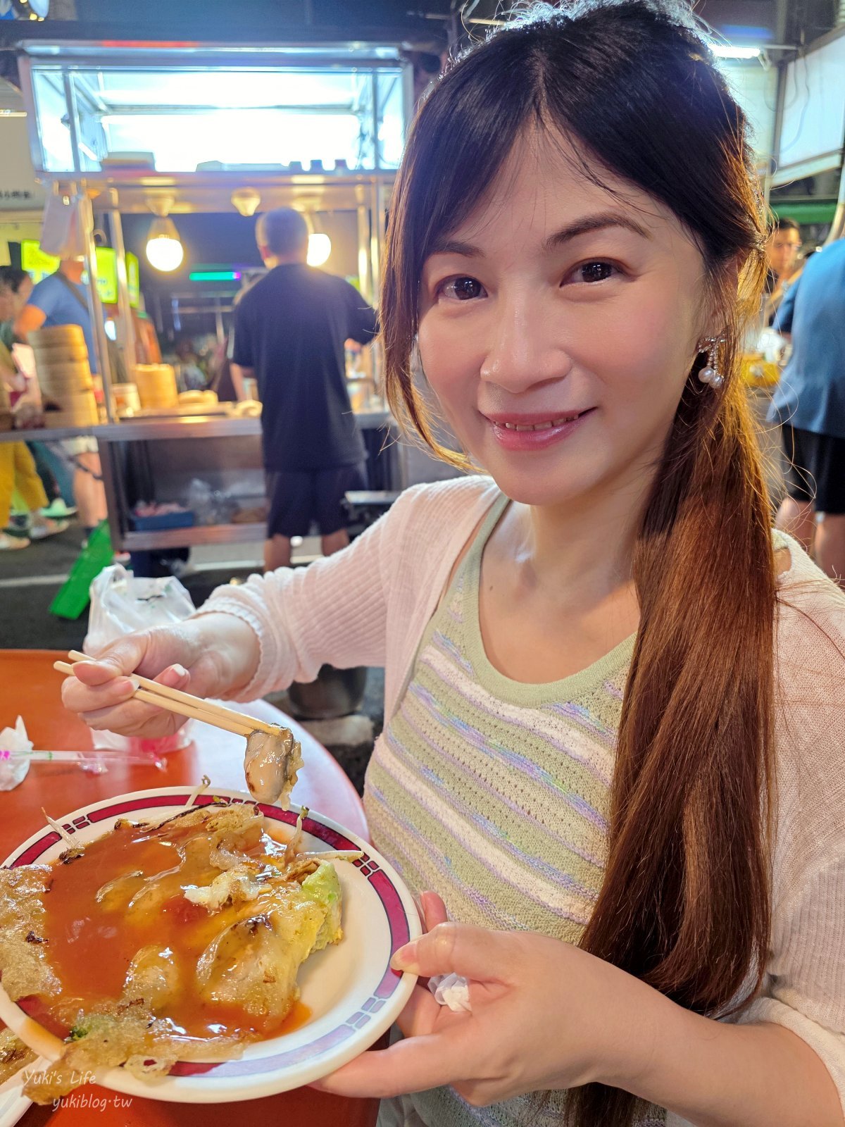 20261030003336_0_a9fbd8 【高雄美食】六合夜市3家美食名單：芋頭排骨酥湯、香脆蚵仔煎、無骨排骨酥，每天都有營業好方便～