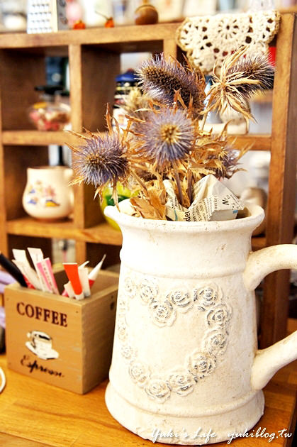[台中食記]＊【時光咖啡】東海藝術街發呆品咖啡 ~ 可愛的雜貨風格 - yuki.tw
