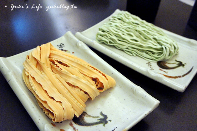 [台北食記]＊金鍋盃小火鍋 ~ 比臉還大的巨蝦真的好酷‧牛奶起士鍋煮海鮮最讚! - yuki.tw