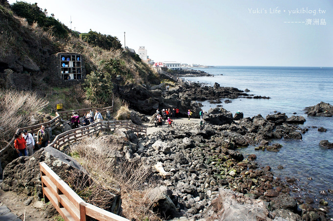 韓國濟洲島旅行【龍頭巖】天海一色.大家來找找傳說中的巨龍吧！ - yuki.tw