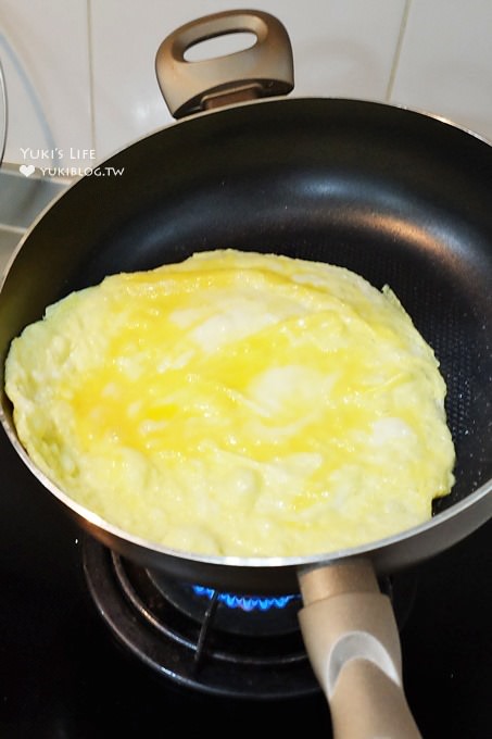 德國BEKA貝卡廚房食譜【茵杜克珍珠鍋-單柄附耳平煎鍋】鮮嫩炸雞×松阪豬拼盤×愛的番茄蛋包飯×香煎鱸魚排×辣醬香炒豆干 - yuki.tw