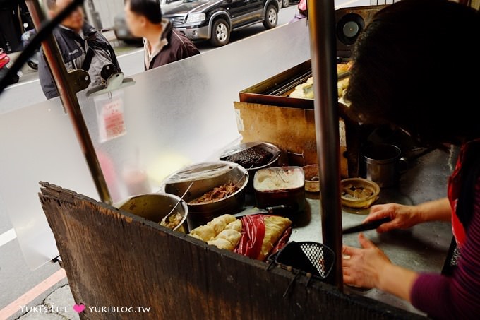 樹林美食【好吃餡餅】電話預約免排隊、在地才知道要點半肉半菜、紅豆餅也是一絕 @樹林火車站 - yuki.tw