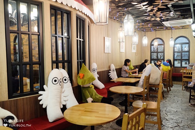 DSCF5636 曼谷親子自由行【嚕嚕米主題餐廳Moomin Cafe】玩偶輪流坐檯的可愛餐廳(暹羅站Siam Center百貨)