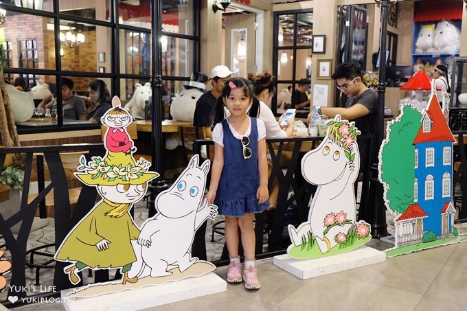 DSCF5646 曼谷親子自由行【嚕嚕米主題餐廳Moomin Cafe】玩偶輪流坐檯的可愛餐廳(暹羅站Siam Center百貨)