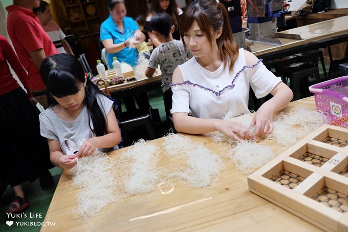 宜蘭親子景點【虎牌米粉產業文化館】超值觀光工廠×麻油米粉吃到飽×門票含DIY×立體彩繪復古街道拍照好去處! - yuki.tw