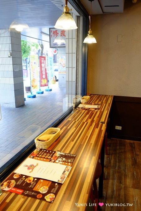 台北美食【咖啡家COFFEE+】平價大份量路線早午餐鬆餅、土城學士店不一樣的溫馨裝潢 - yuki.tw