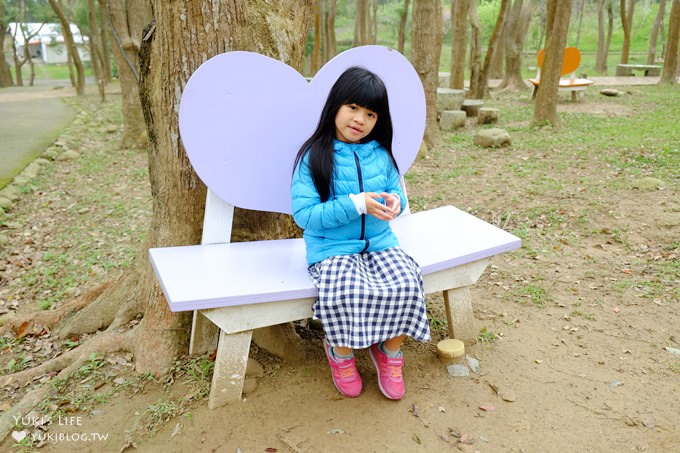 苗栗景點【上田咖啡莊園】繽紛愛心椅×樟樹桐花森林×咖啡慢生活(親子適合) - yuki.tw