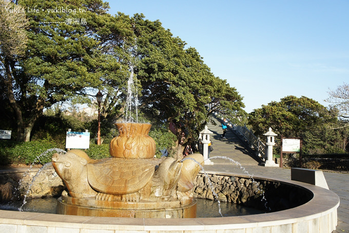 韓國濟洲島旅行【天地淵瀑布】(仙臨橋、五福泉、天帝樓)‧走過仙女橋.祈願五種福份 - yuki.tw