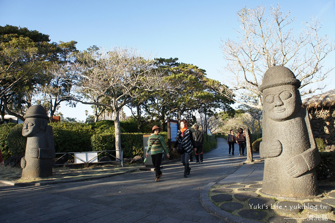 韓國濟洲島旅行【天地淵瀑布】(仙臨橋、五福泉、天帝樓)‧走過仙女橋.祈願五種福份 - yuki.tw