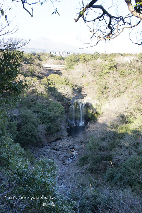 韓國濟洲島旅行【天地淵瀑布】(仙臨橋、五福泉、天帝樓)‧走過仙女橋.祈願五種福份 - yuki.tw