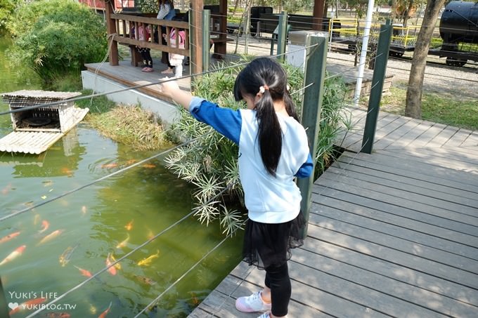 彰化免費親子景點【溪湖糖廠鐵道文化園區】吃冰坐火車餵魚趣×大草皮沙坑野餐好去處 - yuki.tw