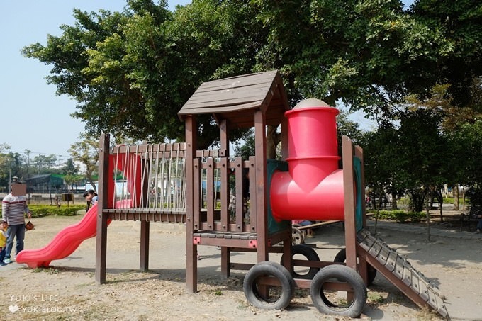 彰化免費親子景點【溪湖糖廠鐵道文化園區】吃冰坐火車餵魚趣×大草皮沙坑野餐好去處 - yuki.tw