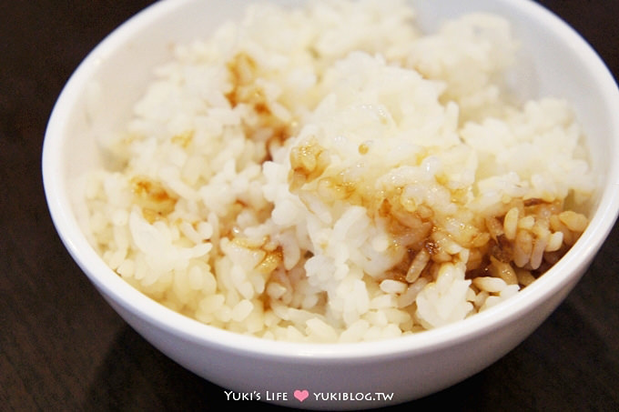 桃園美食┃蘆竹‧台灣磚窯雞 ~ 香噴噴烤雞加上古早味雞油拌飯.便宜好吃.聚餐合菜都划算! - yuki.tw