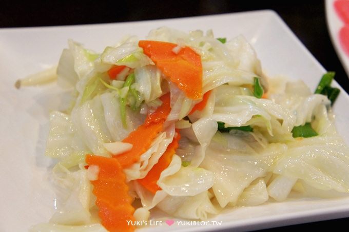 桃園美食┃蘆竹‧台灣磚窯雞 ~ 香噴噴烤雞加上古早味雞油拌飯.便宜好吃.聚餐合菜都划算! - yuki.tw