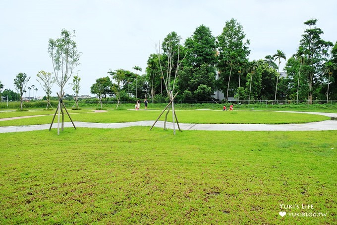 宜蘭大草皮景觀餐廳【玩的瘋wonderful親子廚房】豪華兒童泳池×積木牆親子餐廳~宜蘭親子好去處 - yuki.tw