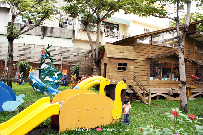 台中親子景點【老樹根木工坊】恐龍溜滑梯木頭樂園×放大版木作玩具❤好喜歡彈珠小驚喜 - yuki.tw