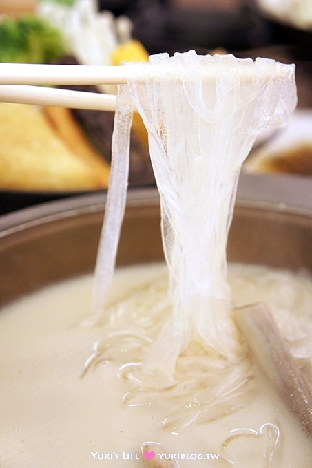 蘆洲美食┃〈一鍋二饗〉一鍋三種吃法‧香辣魚和助骨煲都好讚 ヽ(o'∀｀o) - yuki.tw