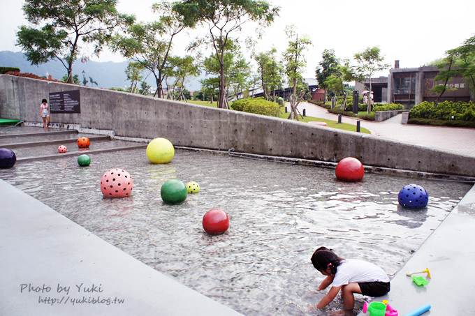 台北旅遊┃鶯歌陶瓷博物館‧夏季清涼限定‧又來去玩水囉～～ 免費的喲！ - yuki.tw