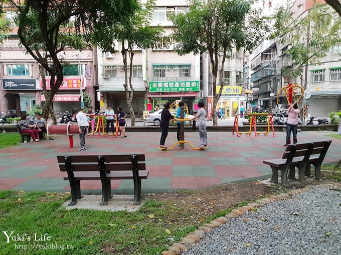 新北景點【溪北生態公園】章魚溜滑梯×海灘風大沙坑挖土機×攀爬網×野餐親子景點(附近隱藏版美食攻略) - yuki.tw