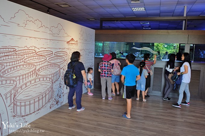 DSCF0907 免費！宜蘭景點【金車生技水產養殖研發中心】媲美水族館超好逛！礁溪室內親子景點、鮮蝦現場吃！兒童遊戲區❤