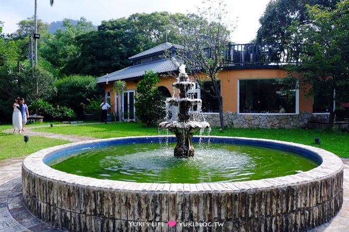 桃園龍潭【山景湖水岸景觀餐廳】下午茶很美味❤婚紗取景祕密花園、大草皮~石門水庫美食 - yuki.tw