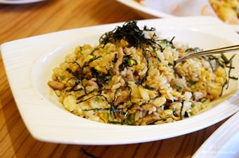 蘆洲美食【異人館咖啡部屋集賢店】多元料理×家人聚餐約會好選擇(捷運徐匯中學站) - yuki.tw