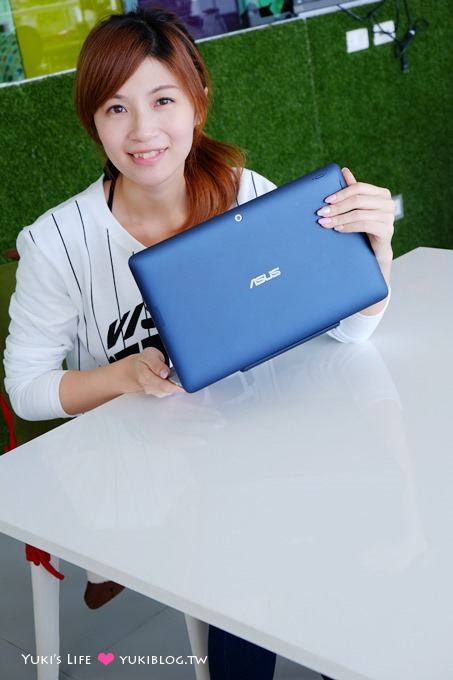 開箱【ASUS Transformer Book 11.6 吋2合一 極致筆電/平板】四核心、輕巧好攜帶 - yuki.tw