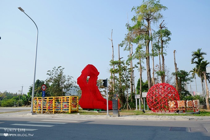 彰化彩虹建築新景點【樂活襪之鄉博物館】童趣草皮沙坑親子之旅×襪子娃娃DIY(試營運踩點趣) - yuki.tw