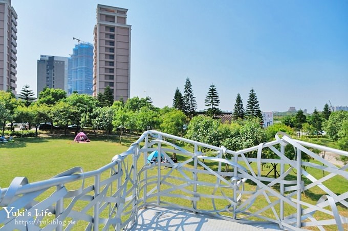 桃園捷運景點【青塘園生態公園】藝術景觀大草皮野餐好去處！(體育園區站) - yuki.tw